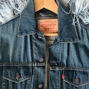 LEVI’ STRAUSS men’s denim jacket